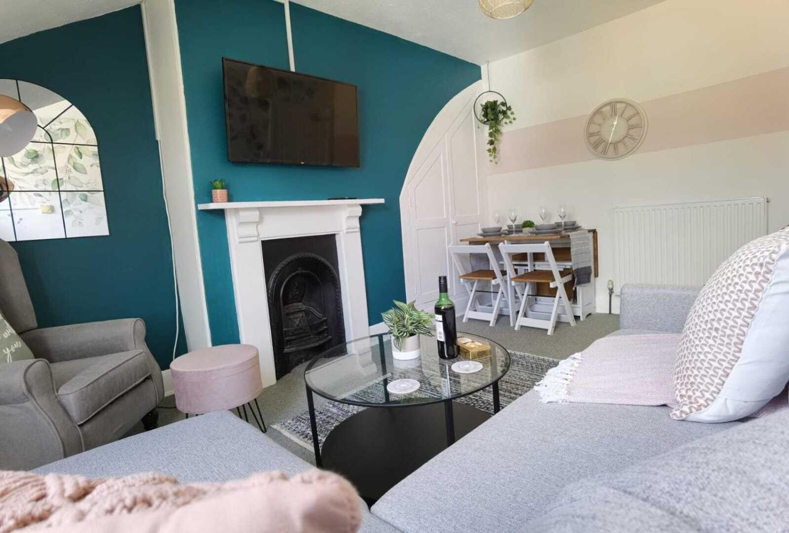 Raleigh Ff&Tf - 1 Bed Georgian Flat In The Centre Of Exeter, Free Parking With Wifi Apartment Ruang foto